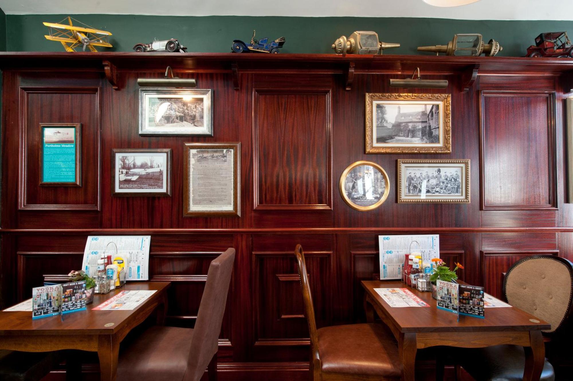 Sandford House Hotel Wetherspoon Huntingdon Eksteriør bilde