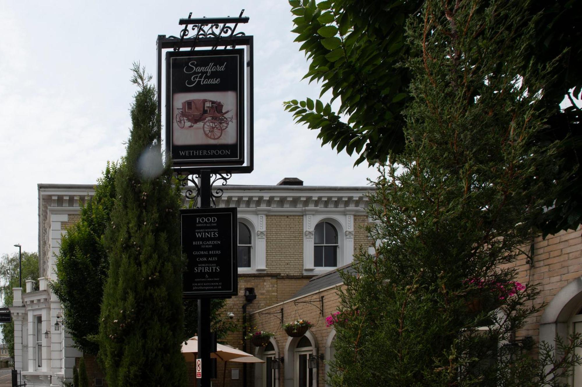 Sandford House Hotel Wetherspoon Huntingdon Eksteriør bilde