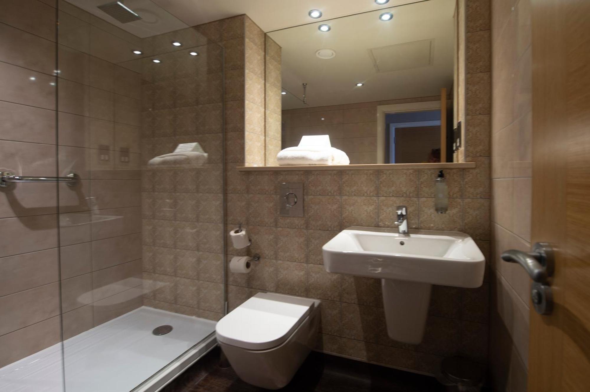 Sandford House Hotel Wetherspoon Huntingdon Eksteriør bilde