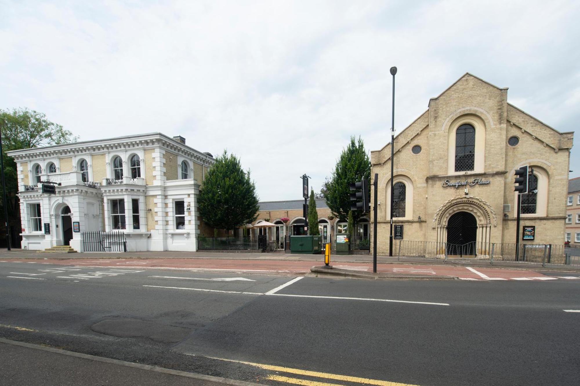 Sandford House Hotel Wetherspoon Huntingdon Eksteriør bilde