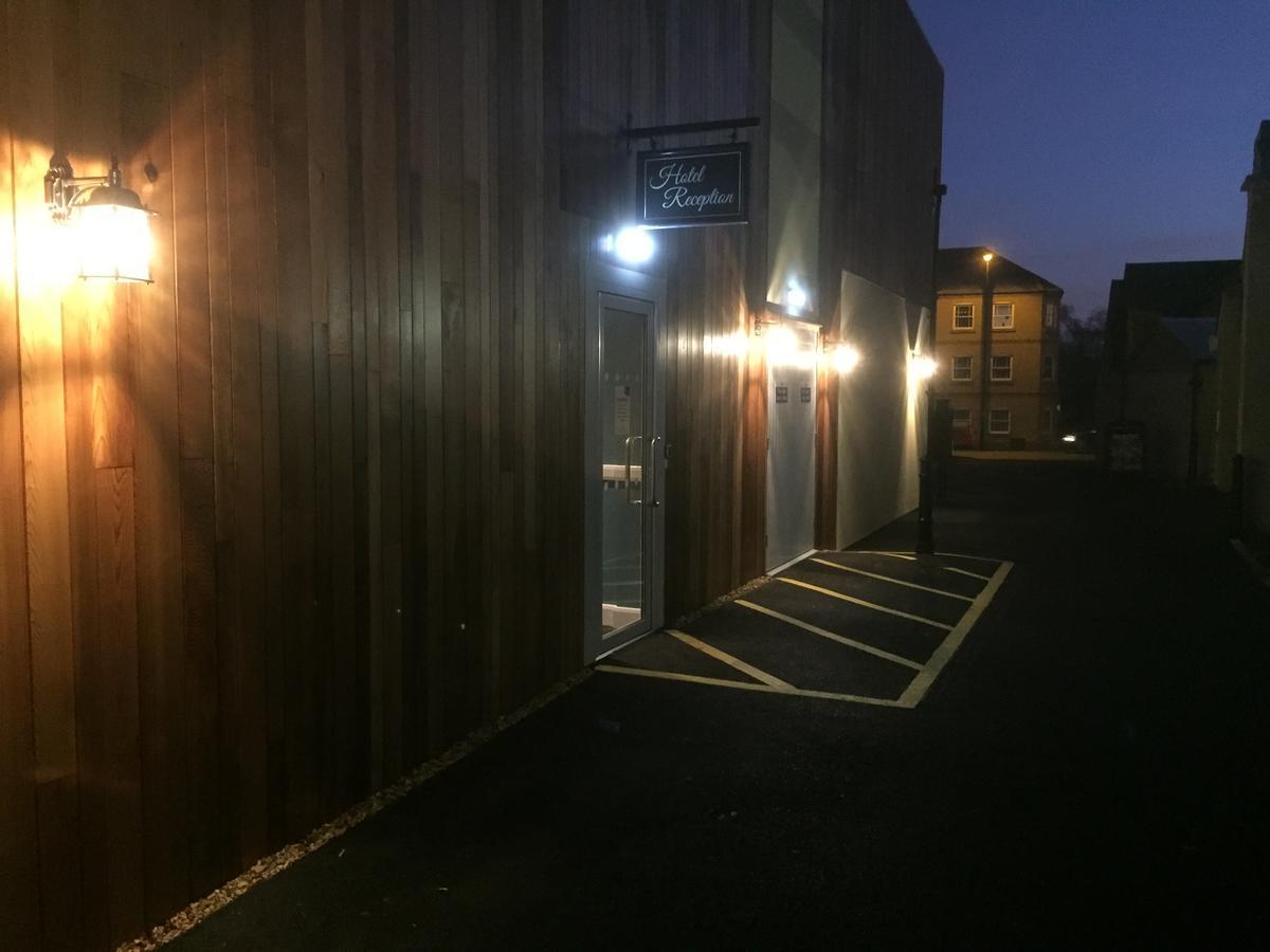 Sandford House Hotel Wetherspoon Huntingdon Eksteriør bilde
